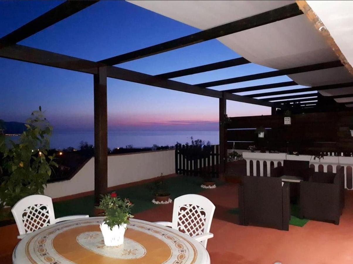 B&B Terrazza Mare อากรอโปลี ภายนอก รูปภาพ