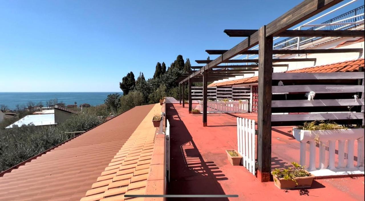 B&B Terrazza Mare อากรอโปลี ภายนอก รูปภาพ